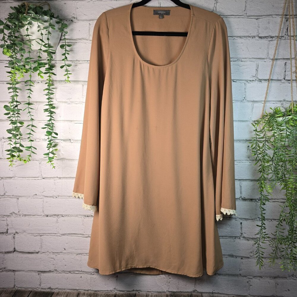 UMGEE LONG SLEEVE DRESS CUTOUT BACK EMBRODERED EDGING TAN COLOR SIZE LARGE EUC